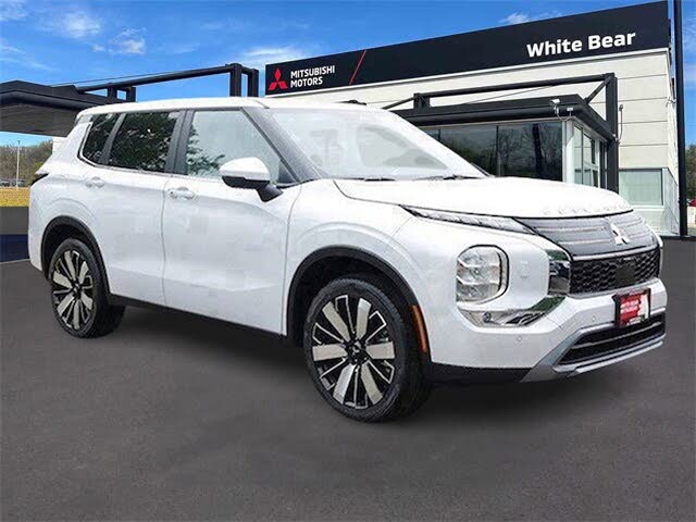 2025 Mitsubishi Outlander SE FWD