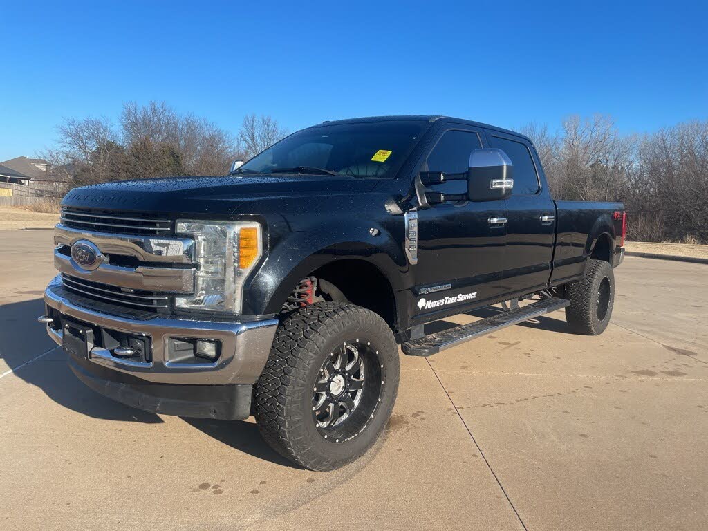2017 Ford F-350 Super Duty Lariat Crew Cab 4WD