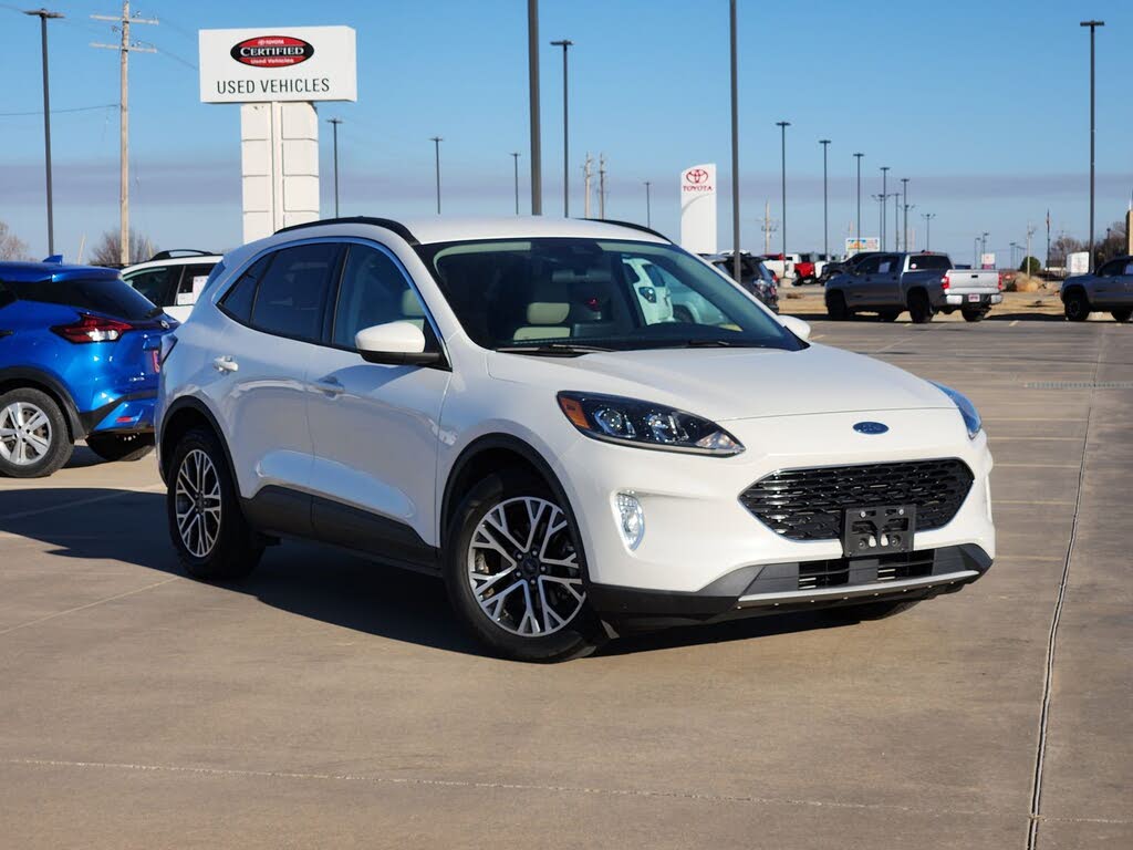 2020 Ford Escape SEL FWD