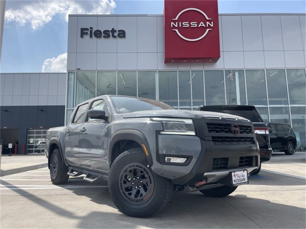 2025 Nissan Frontier PRO-4X Crew Cab 4WD