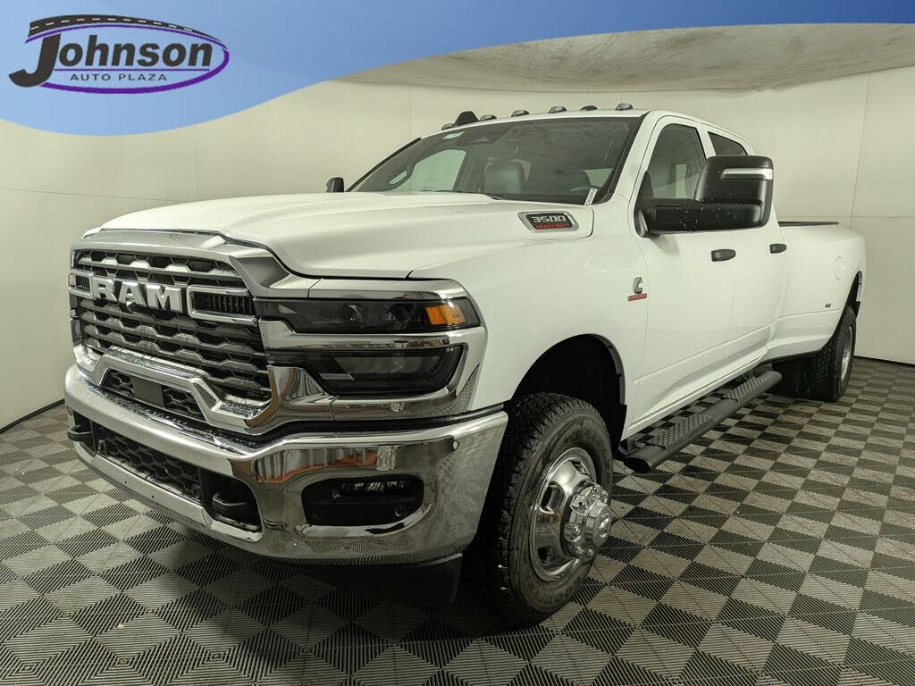 2026 RAM 3500 Tradesman Crew Cab LB DRW 4WD