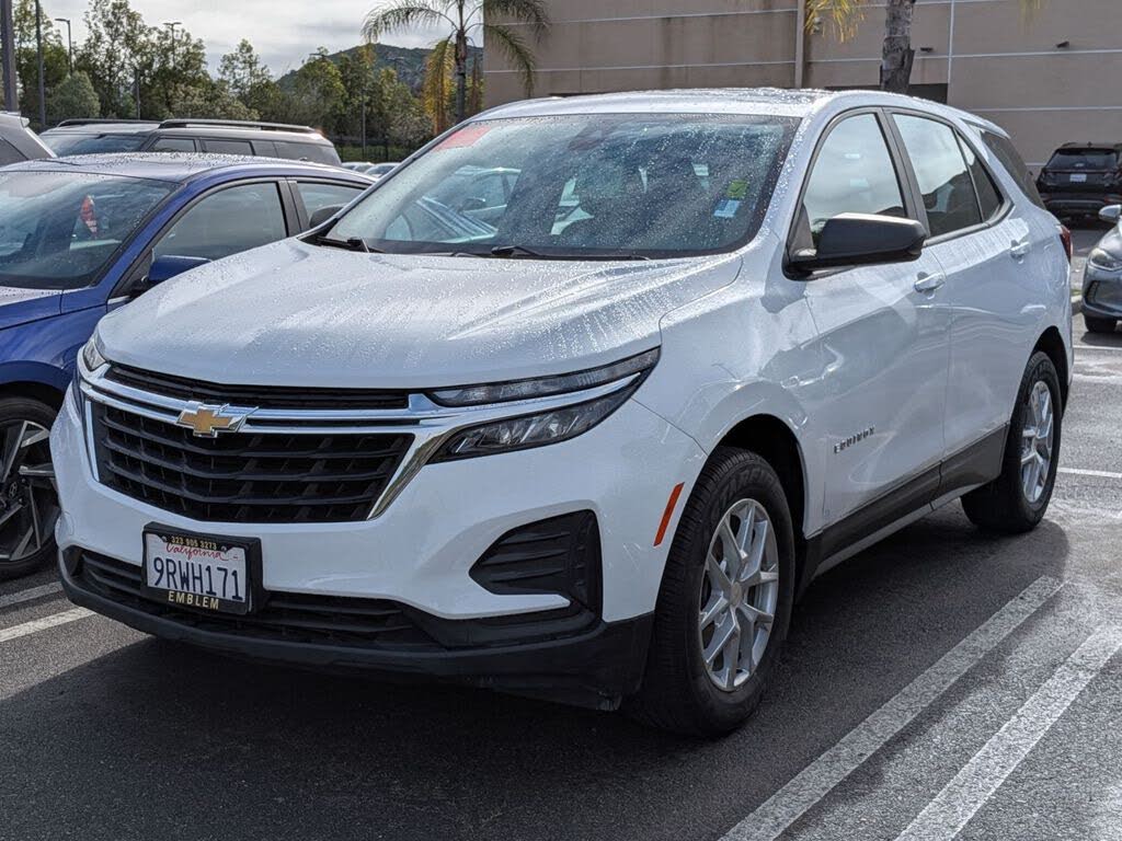 2022 Chevrolet Equinox LS FWD with 1LS