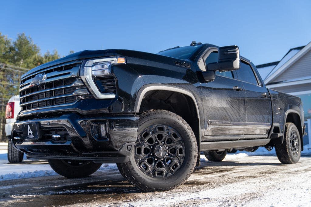 2024 Chevrolet Silverado 3500HD High Country Crew Cab 4WD