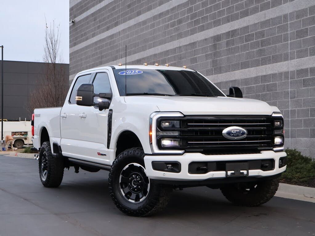2025 Ford F-350 Super Duty Platinum Crew Cab 4WD