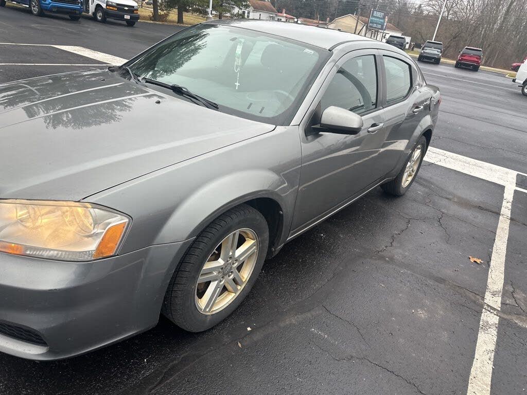 2012 Dodge Avenger SXT FWD
