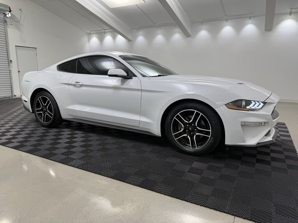 2018 Ford Mustang EcoBoost Premium Coupe RWD