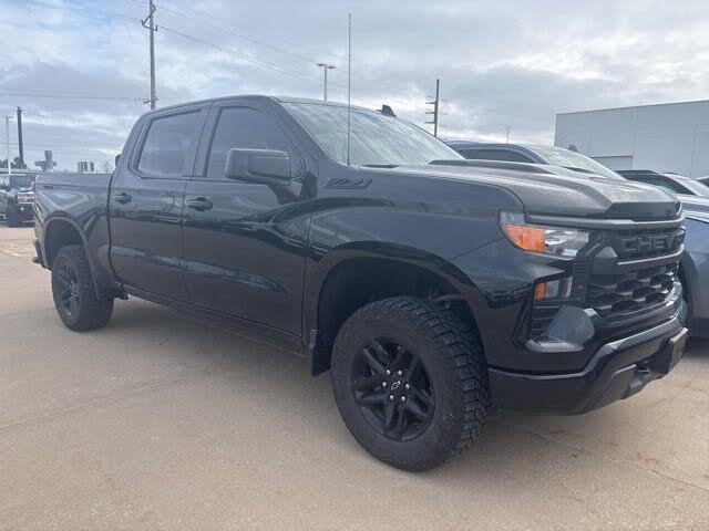 2023 Chevrolet Silverado 1500 Custom Trail Boss Crew Cab 4WD
