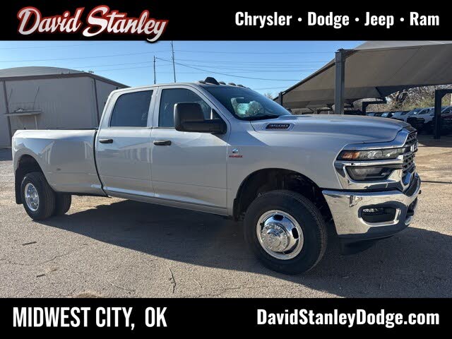 2026 RAM 3500 Tradesman Crew Cab LB DRW 4WD