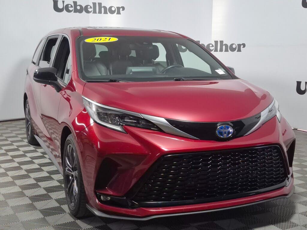 2021 Toyota Sienna XSE 7-Passenger FWD