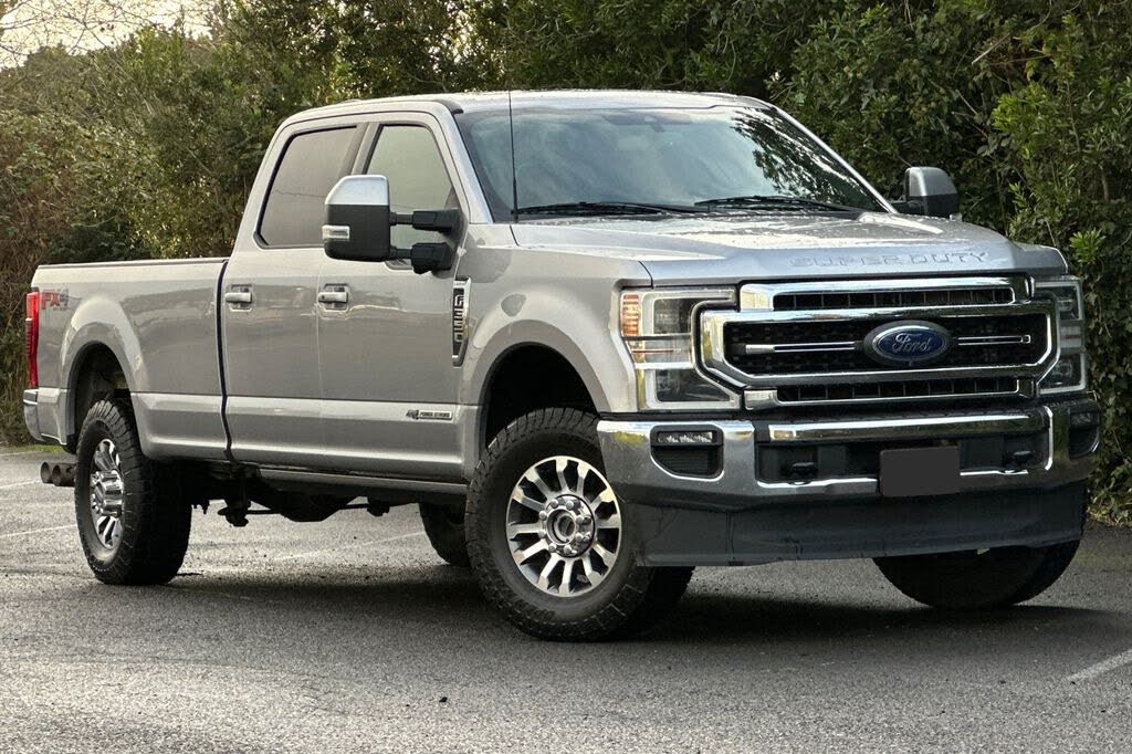 2022 Ford F-350 Super Duty Lariat Crew Cab 4WD