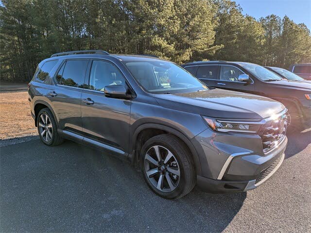 2024 Honda Pilot Touring FWD