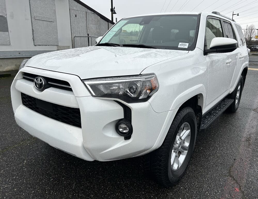 2024 Toyota 4Runner SR5 4WD