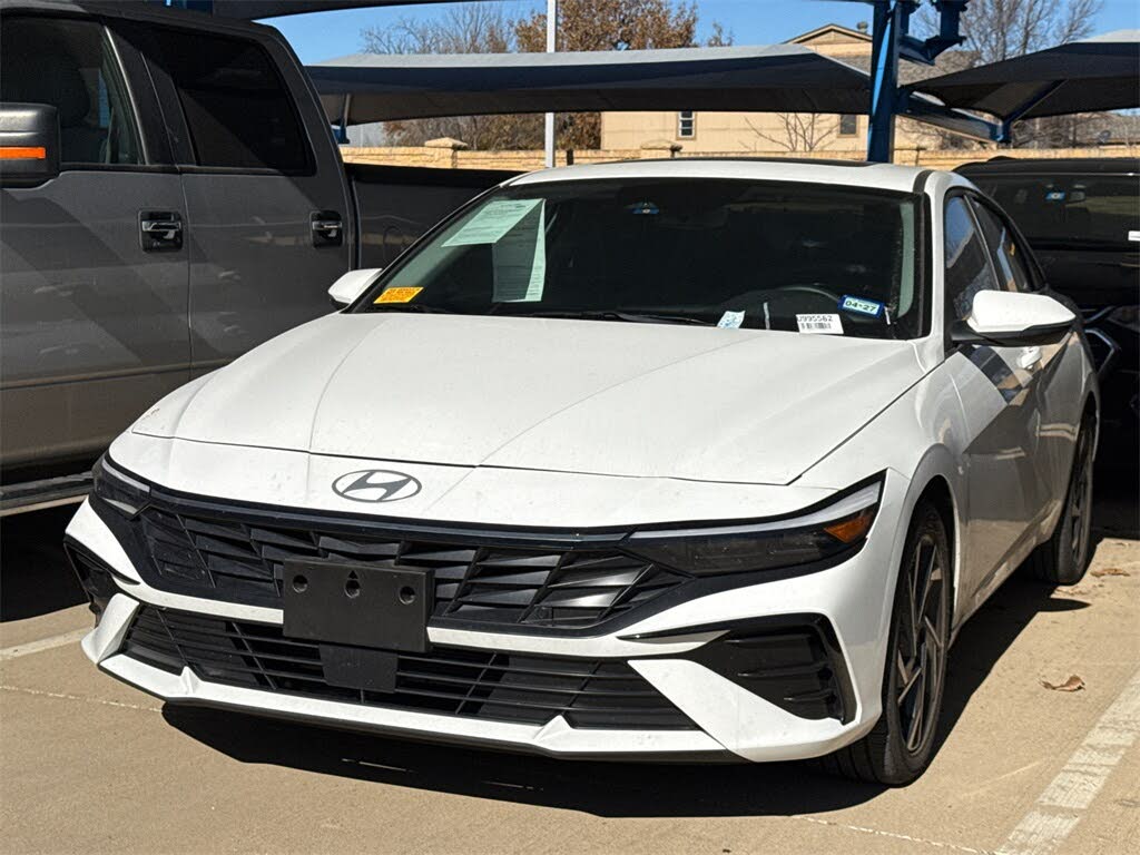 2025 Hyundai Elantra Limited FWD