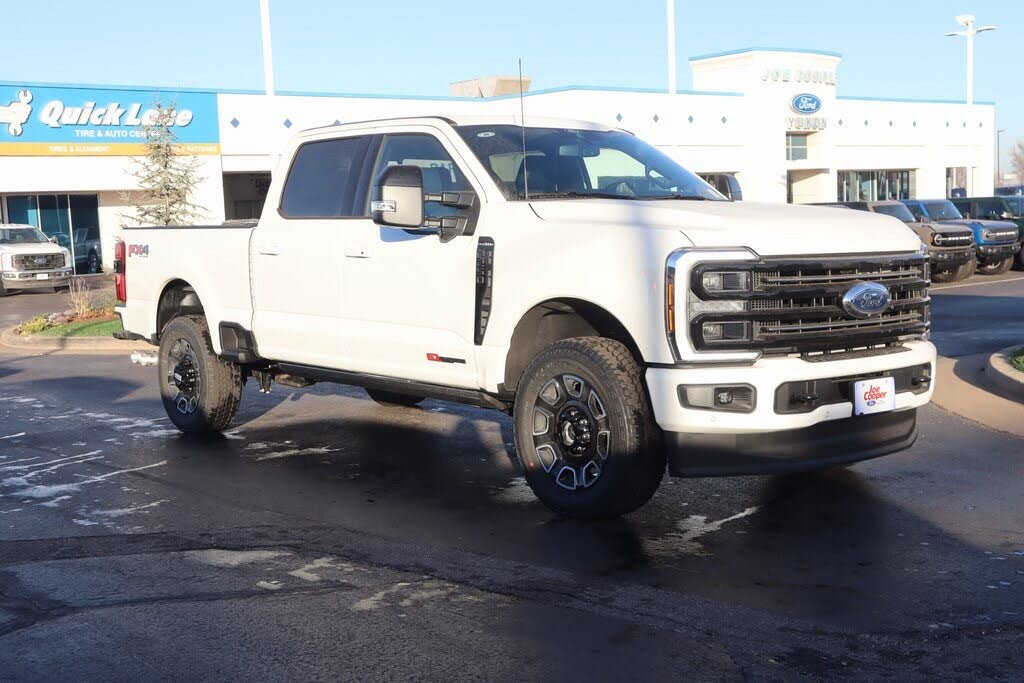 2026 Ford F-250 Super Duty Platinum Crew Cab 4WD