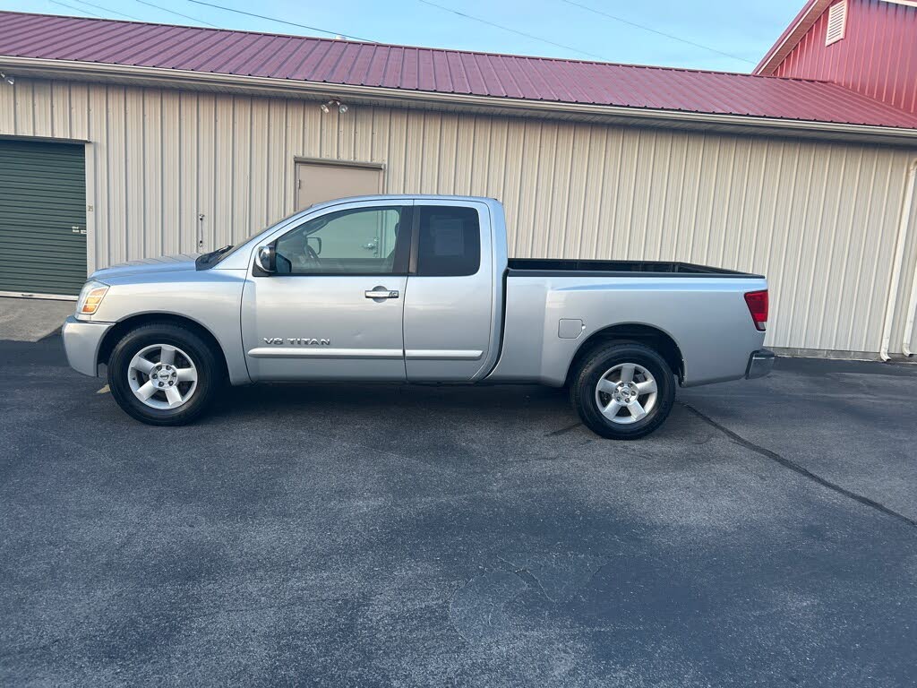 2005 Nissan Titan XE King Cab 2WD