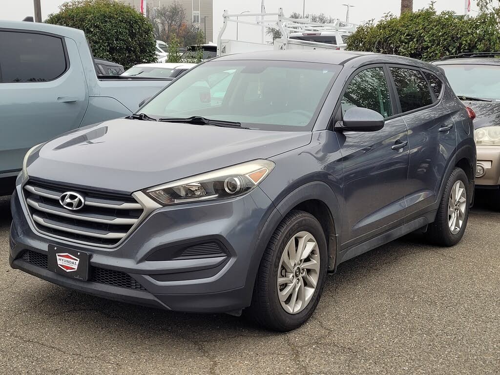 2016 Hyundai Tucson 2.0L SE FWD with Beige Seats