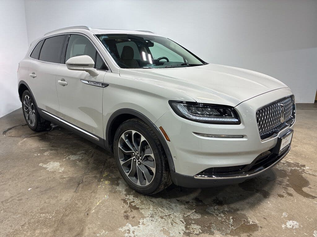2023 Lincoln Nautilus Reserve FWD
