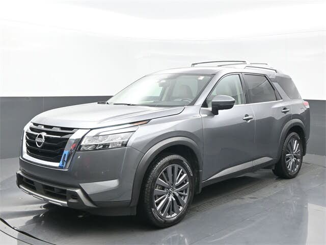 2023 Nissan Pathfinder SL FWD