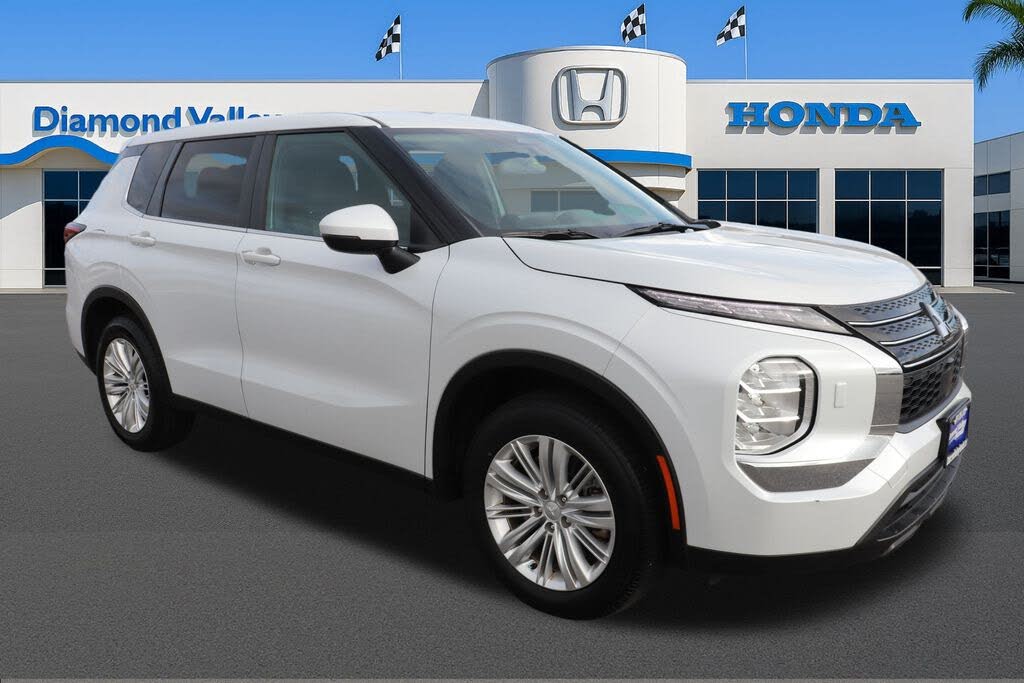 2024 Mitsubishi Outlander ES S-AWC