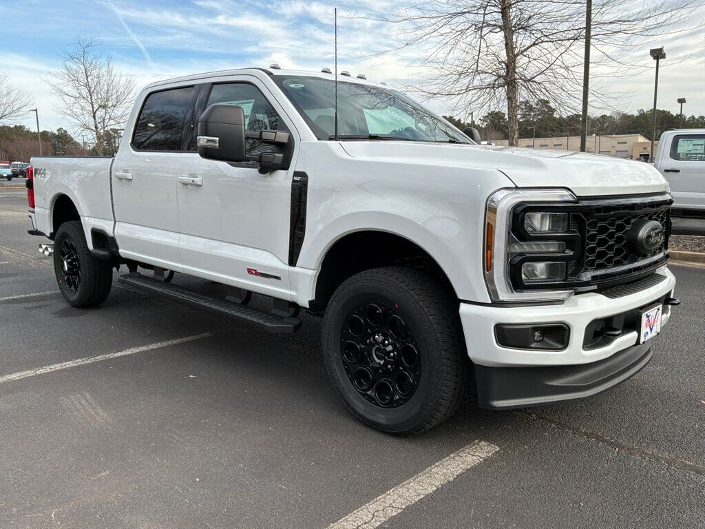 2025 Ford F-350 Super Duty XLT Crew Cab 4WD