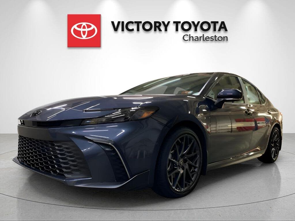 2026 Toyota Camry SE FWD