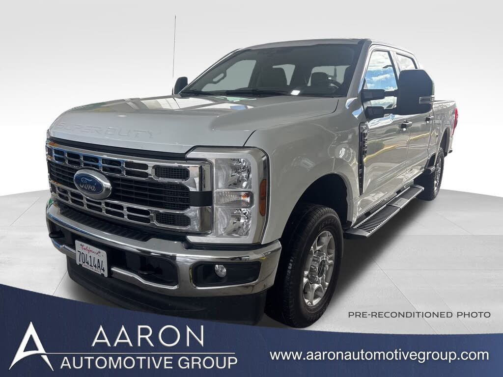 2025 Ford F-250 Super Duty XLT Crew Cab 4WD