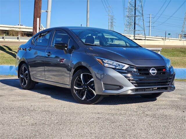 2025 Nissan Versa SR FWD
