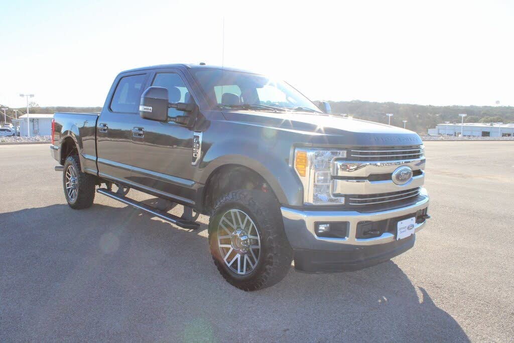 2017 Ford F-250 Super Duty Lariat Crew Cab 4WD