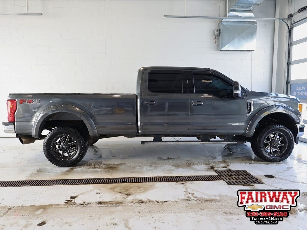 2017 Ford F-350 Super Duty Lariat Crew Cab 4WD