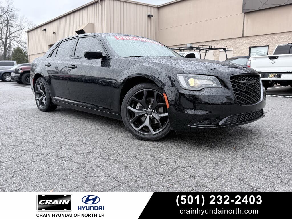 2023 Chrysler 300 Touring RWD
