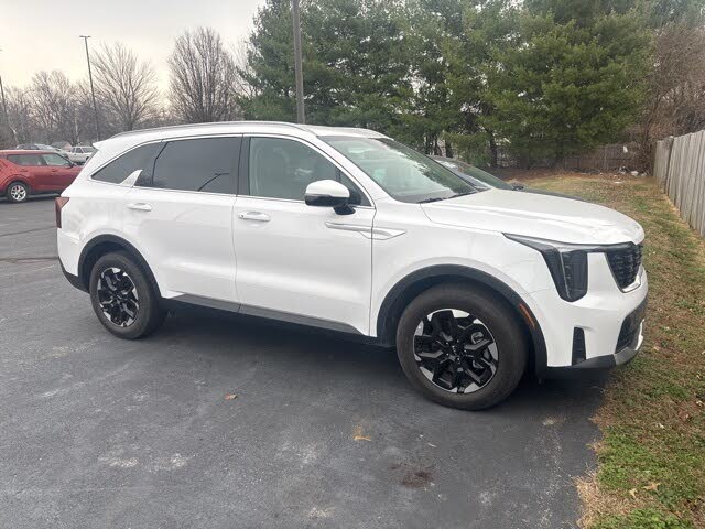 2025 Kia Sorento S FWD