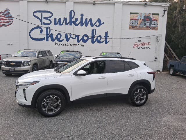 2025 Chevrolet Trax LT FWD