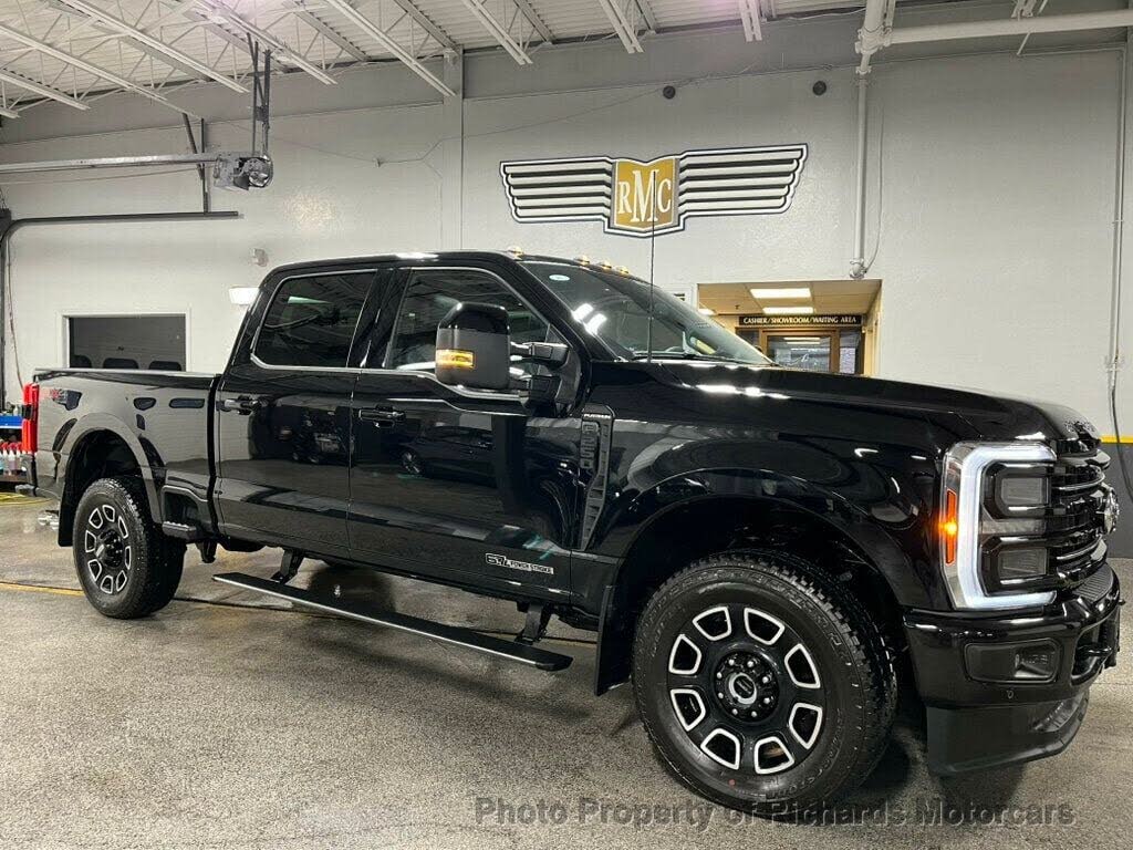 2026 Ford F-250 Super Duty Platinum Crew Cab 4WD