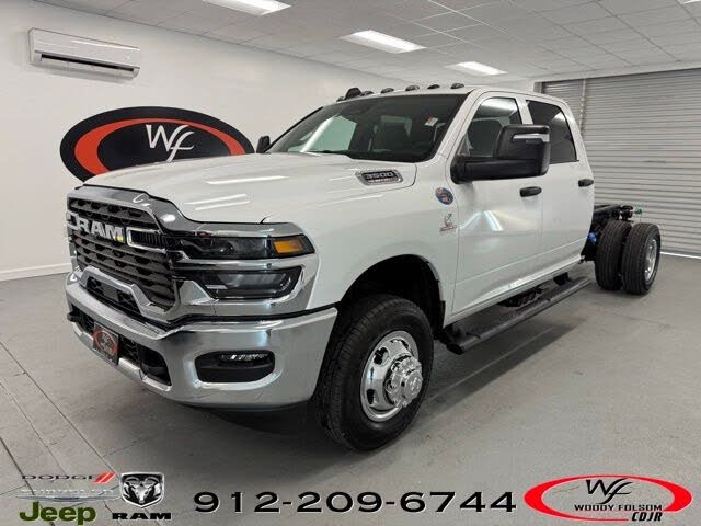 2026 RAM 3500 Chassis Tradesman Crew Cab LB DRW 4WD