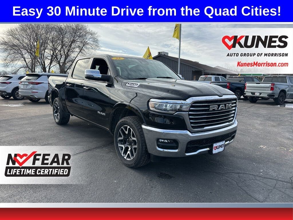 2025 RAM 1500 Laramie Crew Cab 4WD