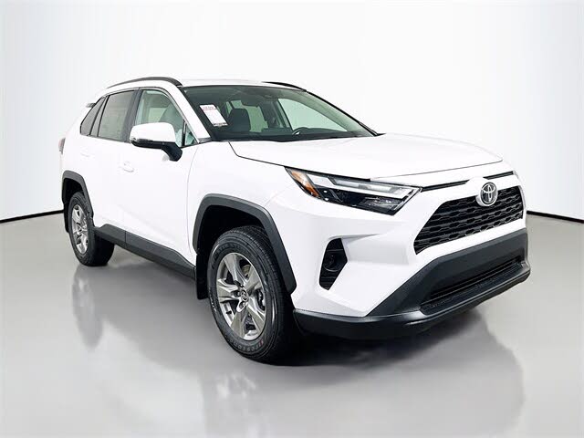 2025 Toyota RAV4 XLE FWD