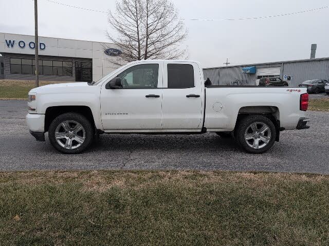 2016 Chevrolet Silverado 1500 Custom Double Cab 4WD