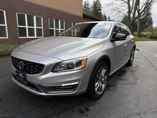2016 Volvo V60 Cross Country