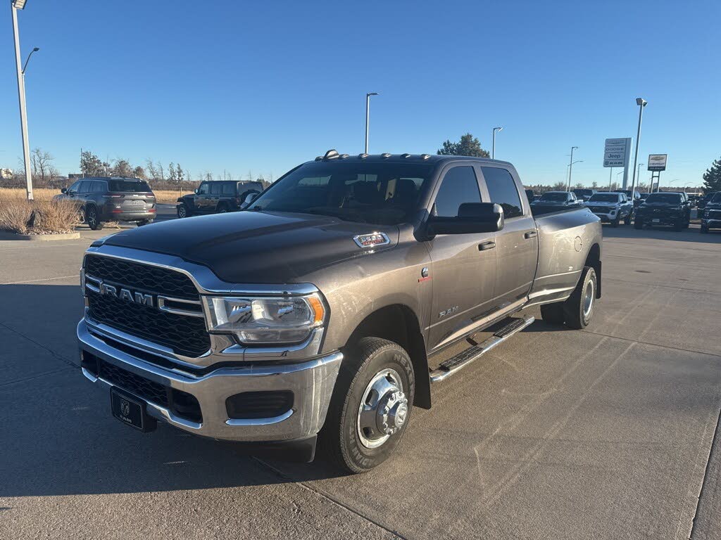 2020 RAM 3500 Tradesman Crew Cab LB DRW 4WD