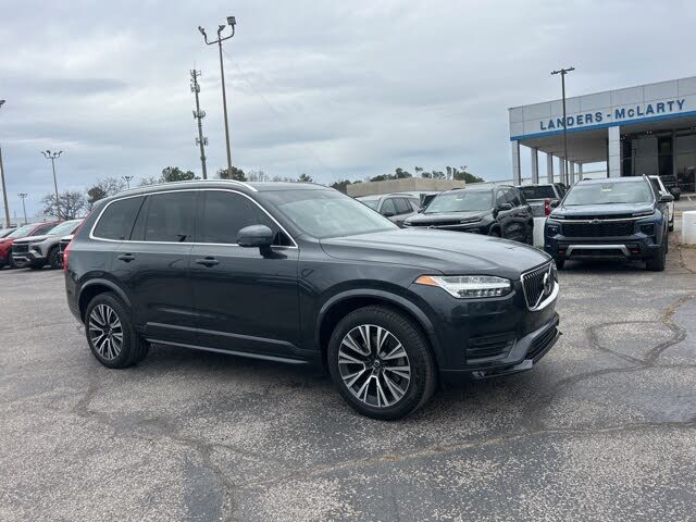 2021 Volvo XC90 T6 Momentum 7-Passenger AWD