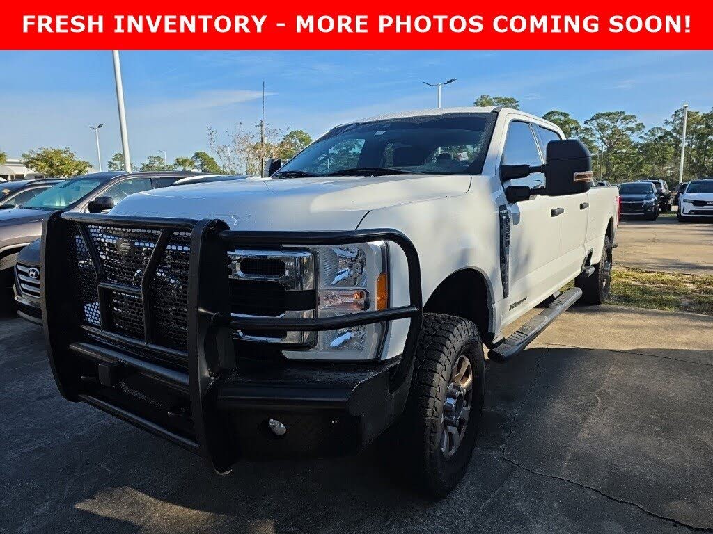 2023 Ford F-350 Super Duty XLT Crew Cab 4WD