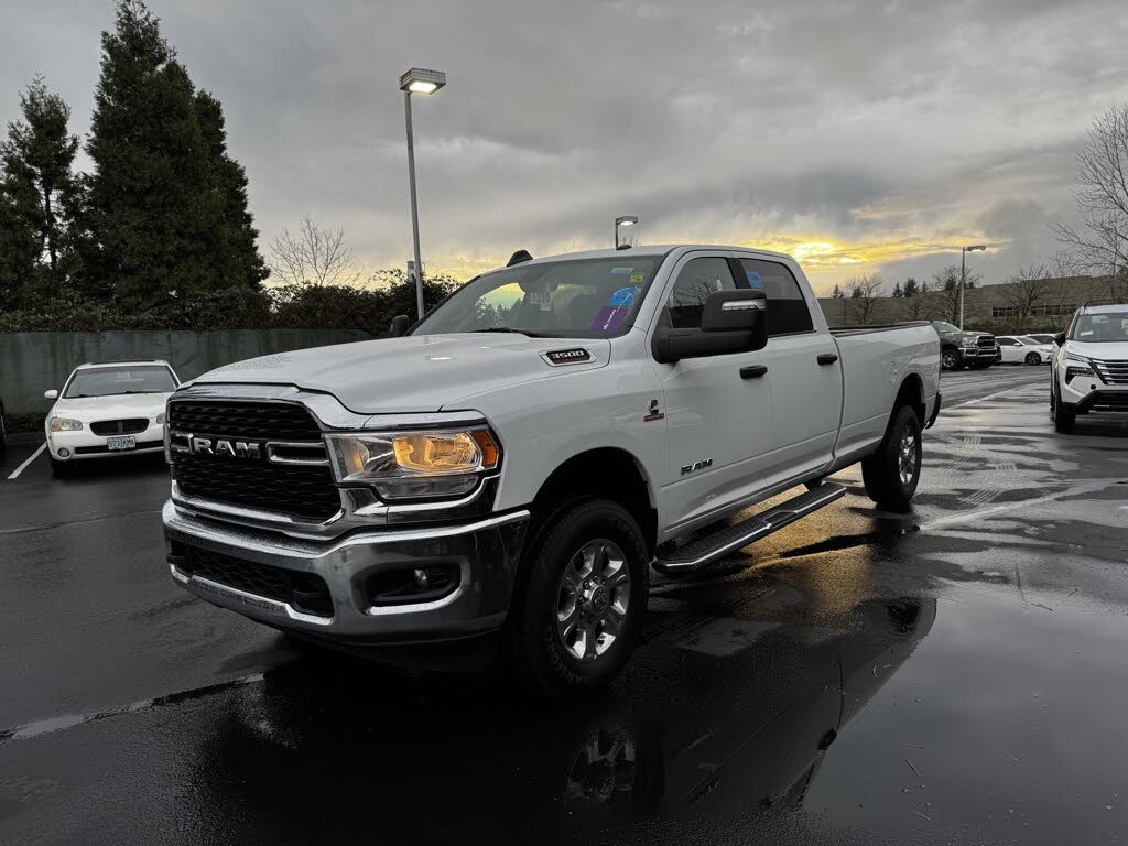 2024 RAM 3500 Big Horn Crew Cab LB 4WD