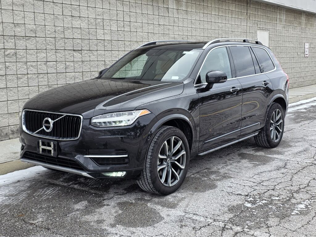 2016 Volvo XC90 T6 Momentum AWD