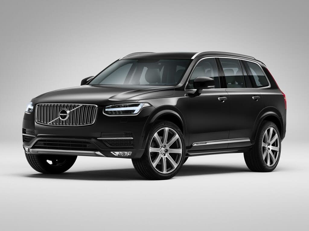 2016 Volvo XC90 T6 Momentum AWD