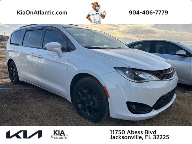 2018 Chrysler Pacifica Touring L FWD