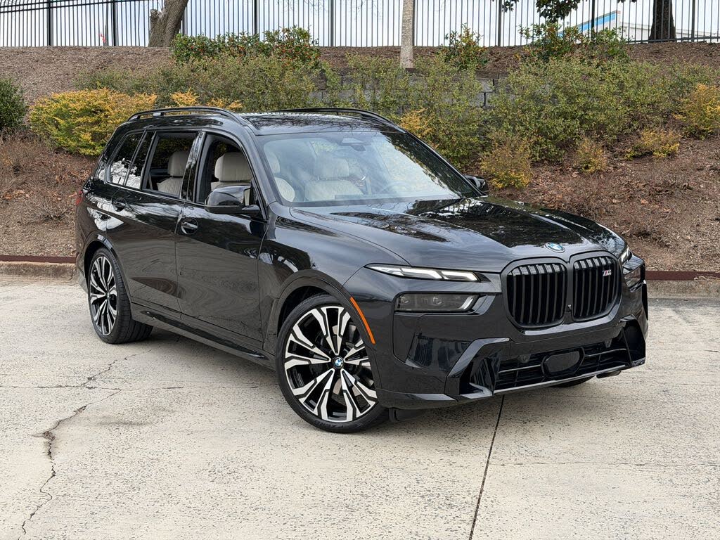 2025 BMW X7 M60i AWD