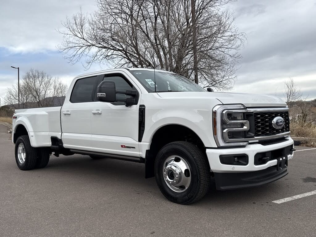 2025 Ford F-350 Super Duty Platinum Crew Cab LB DRW 4WD