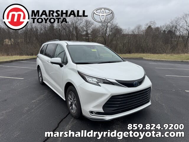 2022 Toyota Sienna XLE 7-Passenger FWD
