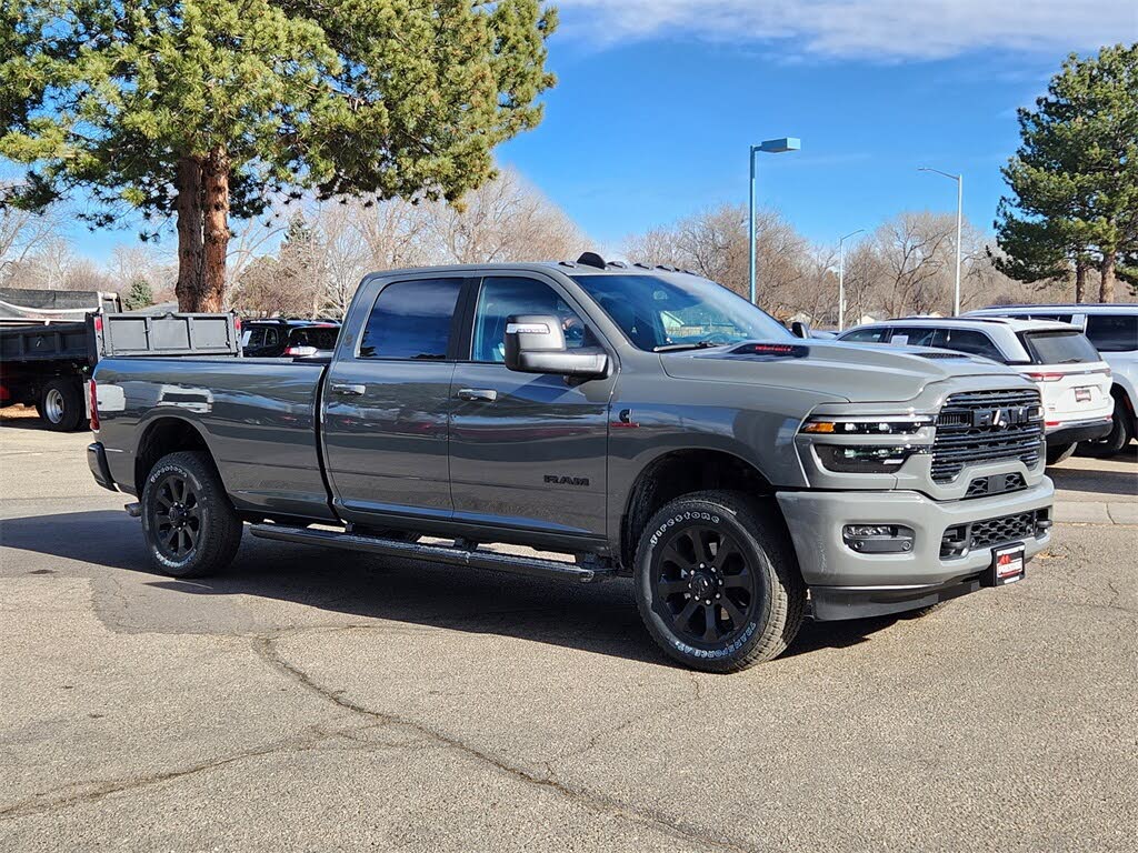 2026 RAM 3500 Laramie Crew Cab LB 4WD