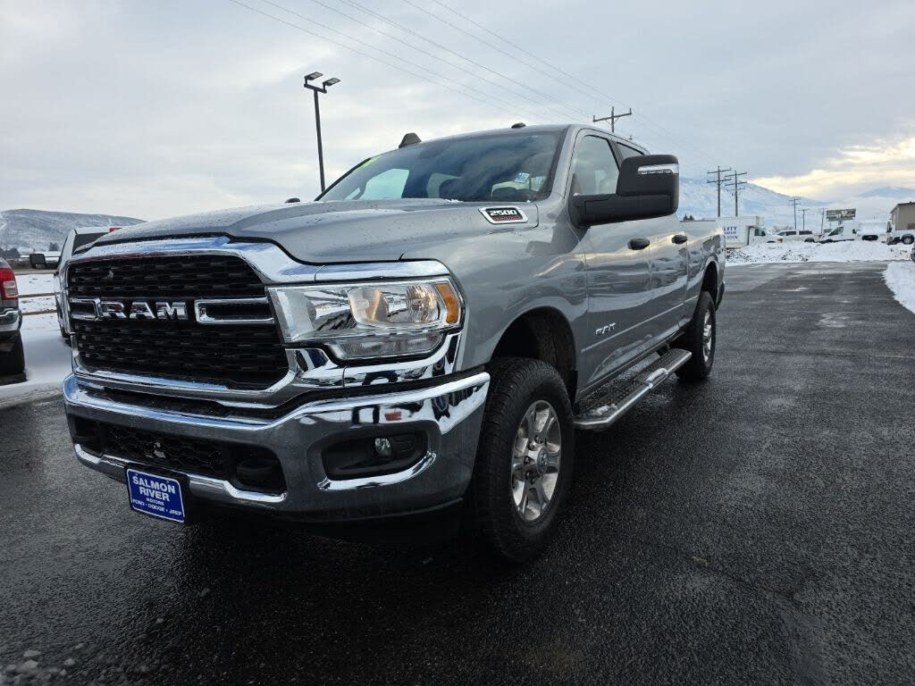 2024 RAM 2500 Big Horn Crew Cab 4WD